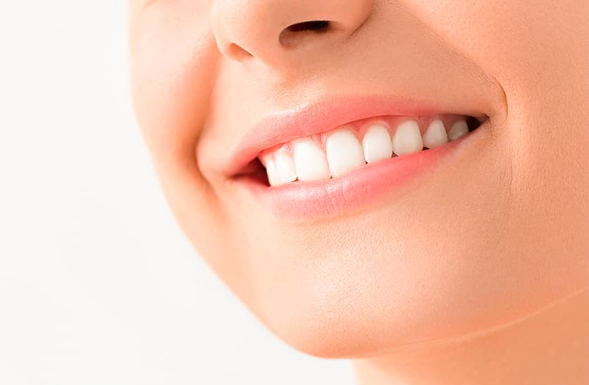 Les différentes causes d’un déchaussement dentaire | Dr Sobol