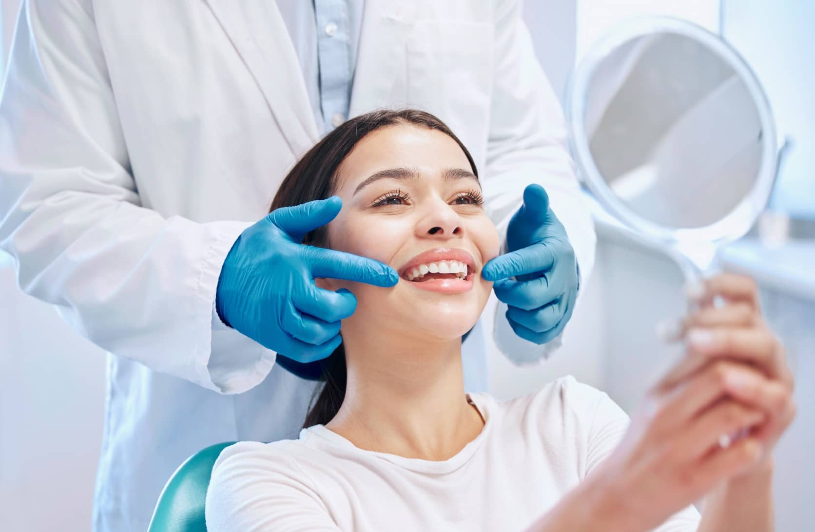 Pourquoi choisir des facettes dentaires composites ? | Dr Sorbol | Lyon l